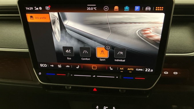 Volkswagen ID. Buzz 210kW Style Pro 79kWh 5dr Auto [Design+] Electric Estate - Image 36
